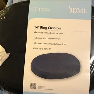 Mi Black Ring Cushion
